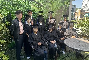 인생학교 9기 졸업식 모습